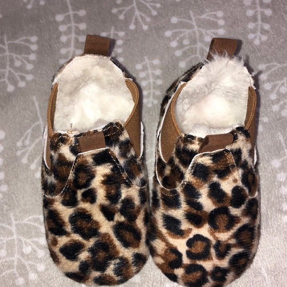 🤎💛HP🎉💛🤎Baby girl animal print 🐯 soft shoes - Picture 2 of 4